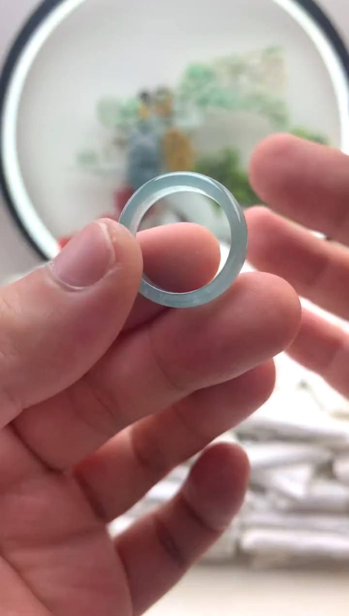 颈饰未镶嵌翡翠戒圈