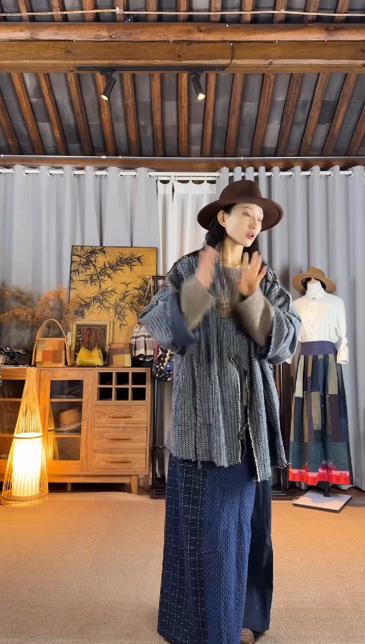 小***?设计师款华夫格刺绣禅服