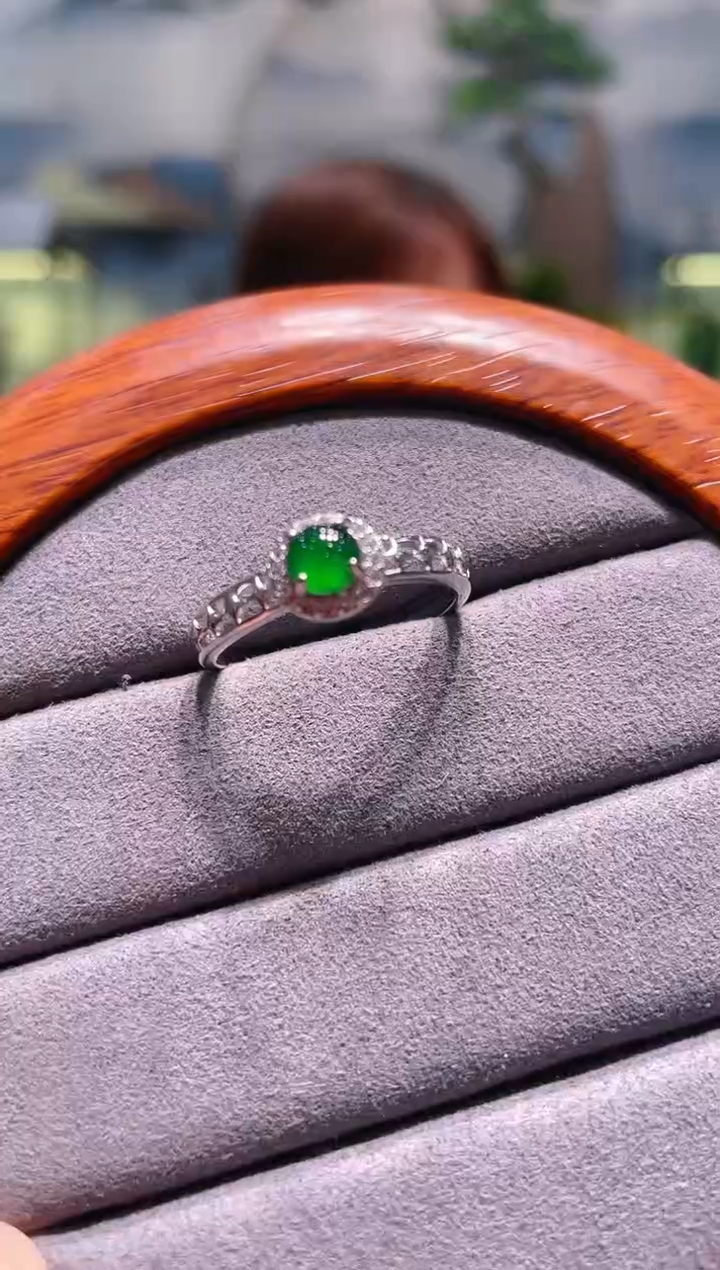 翡翠未镶嵌颈饰翡翠1