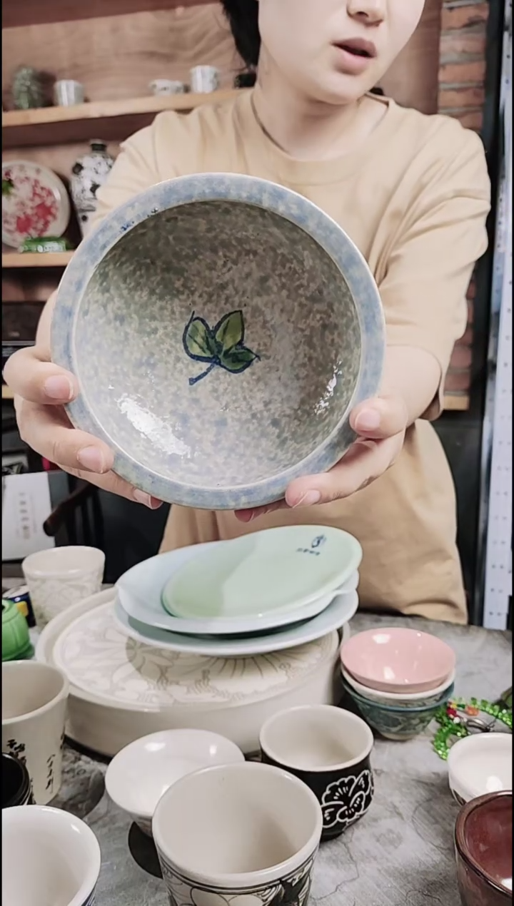 13号葡萄小碗红火火恍恍惚惚哈哈