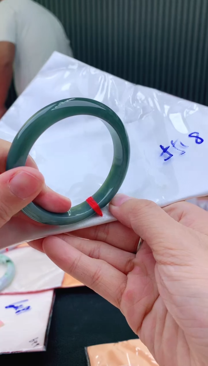 未镶嵌手镯翡翠55