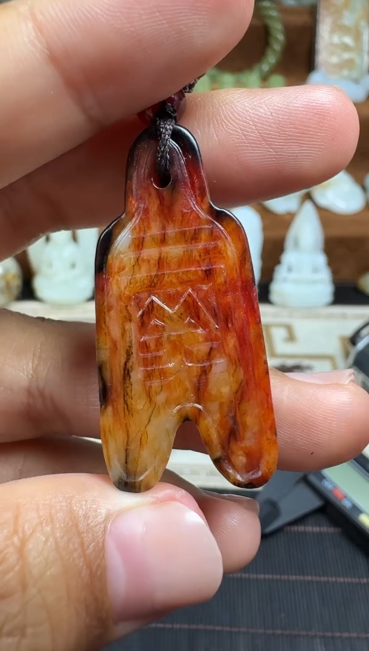 颈饰未镶嵌和田玉1