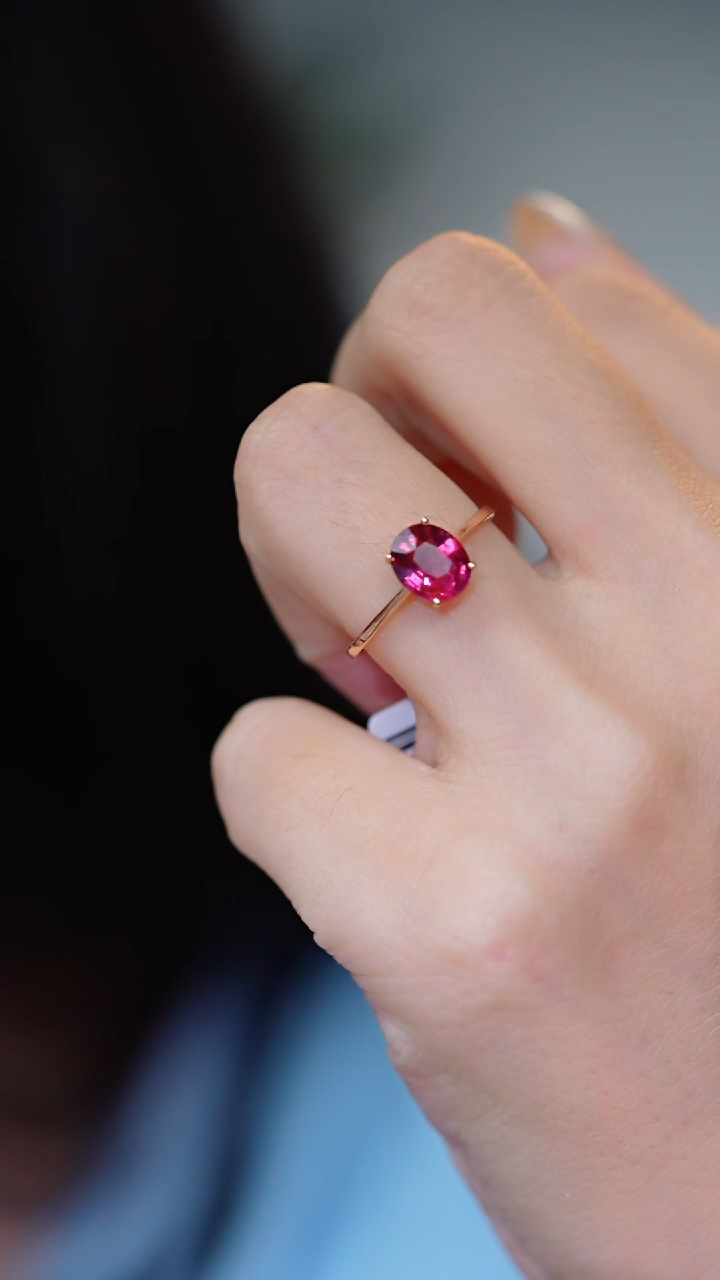 戒指18K金镶嵌碧玺多样性发1.48CT@@U5513