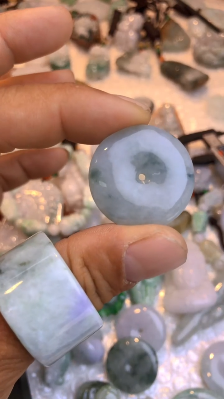 【闪购商品】翡翠吊坠(不含链)未镶嵌冰飘花