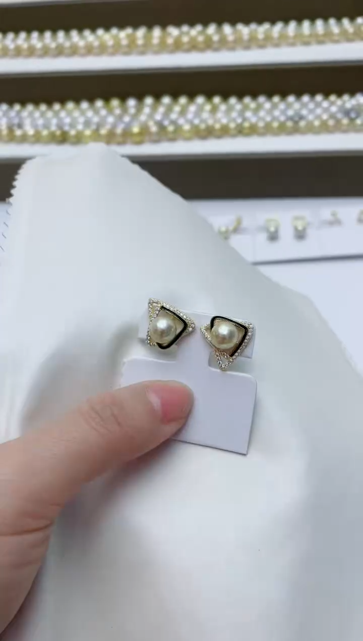【闪购商品】海水珍珠耳饰银S925镶嵌A49
