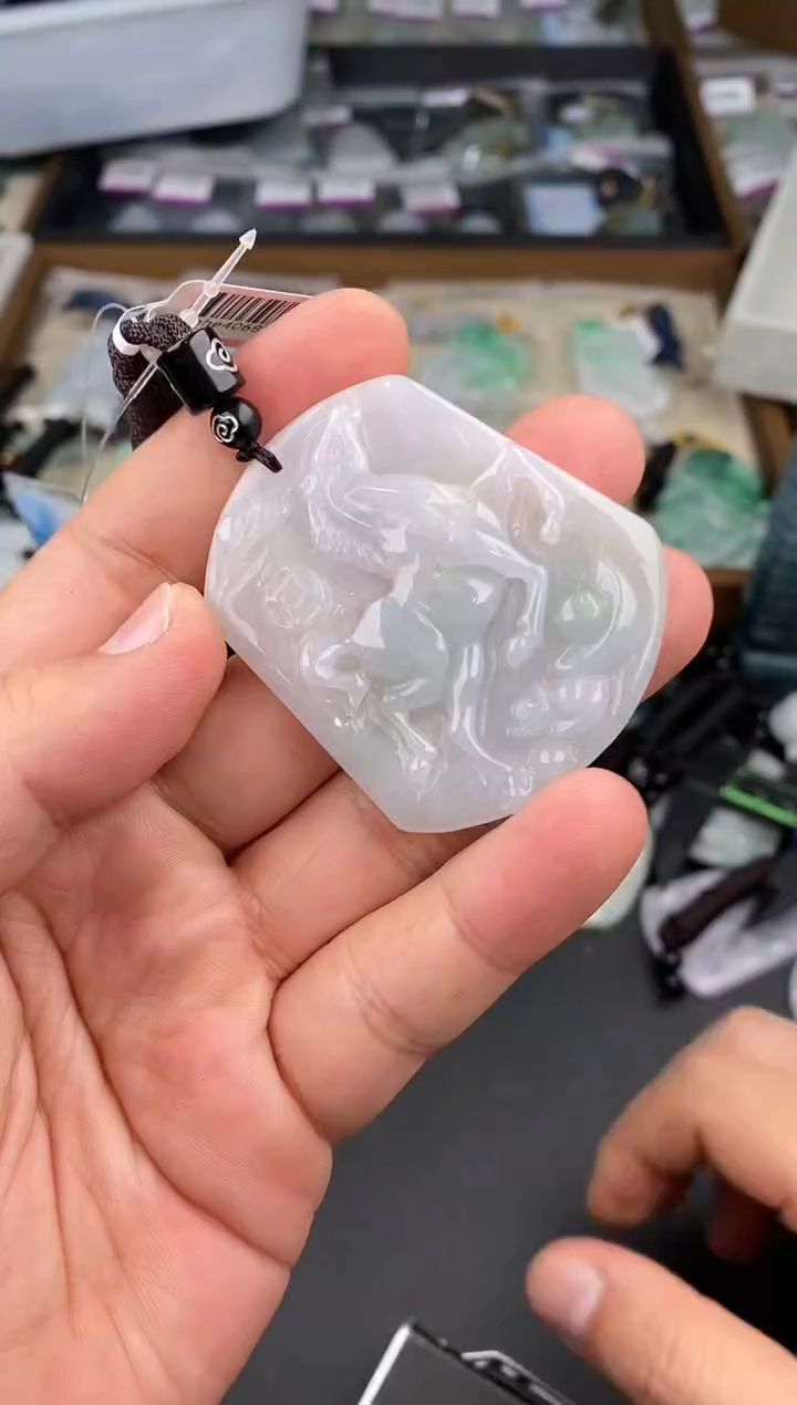 【闪购商品】翡翠颈饰未镶嵌   天然翡翠，一物一图