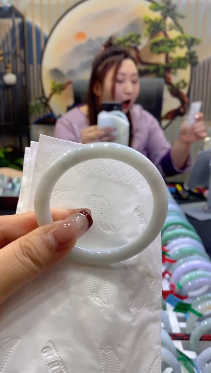 【闪购商品】翡翠手镯未镶嵌00009896