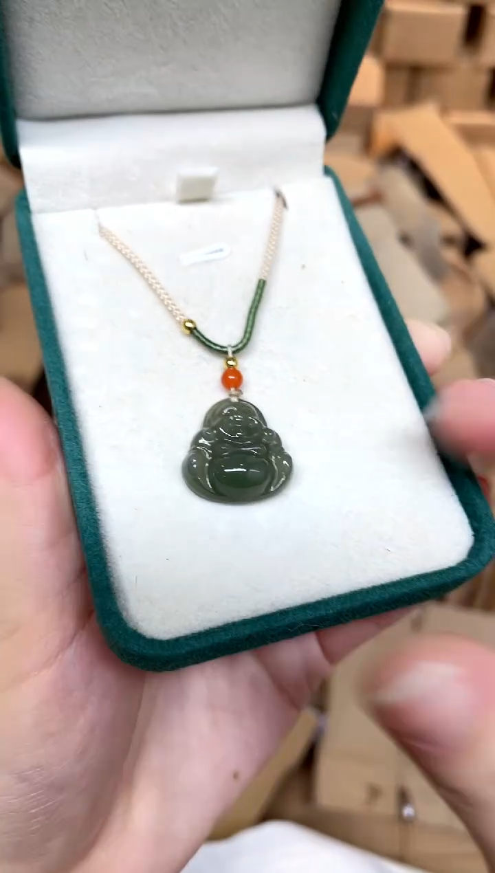 和田玉手镯未镶嵌佛