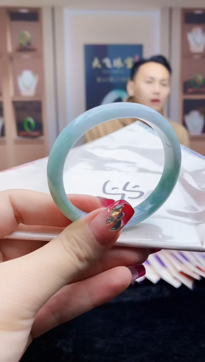 【闪购商品】翡翠手镯未镶嵌   H87-31