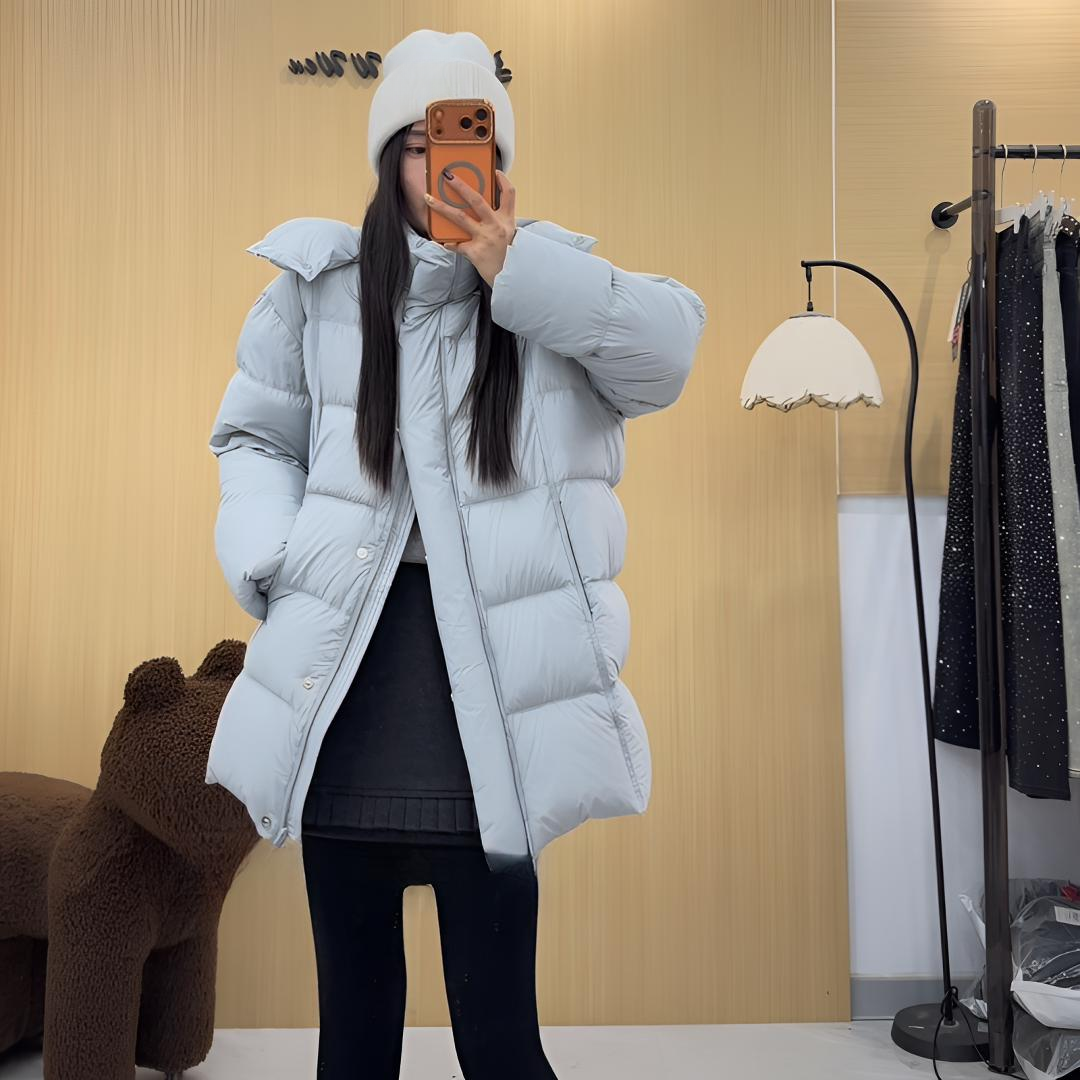 中长款时尚连帽女款羽绒服休闲加厚泡芙羽绒服保暖冬季