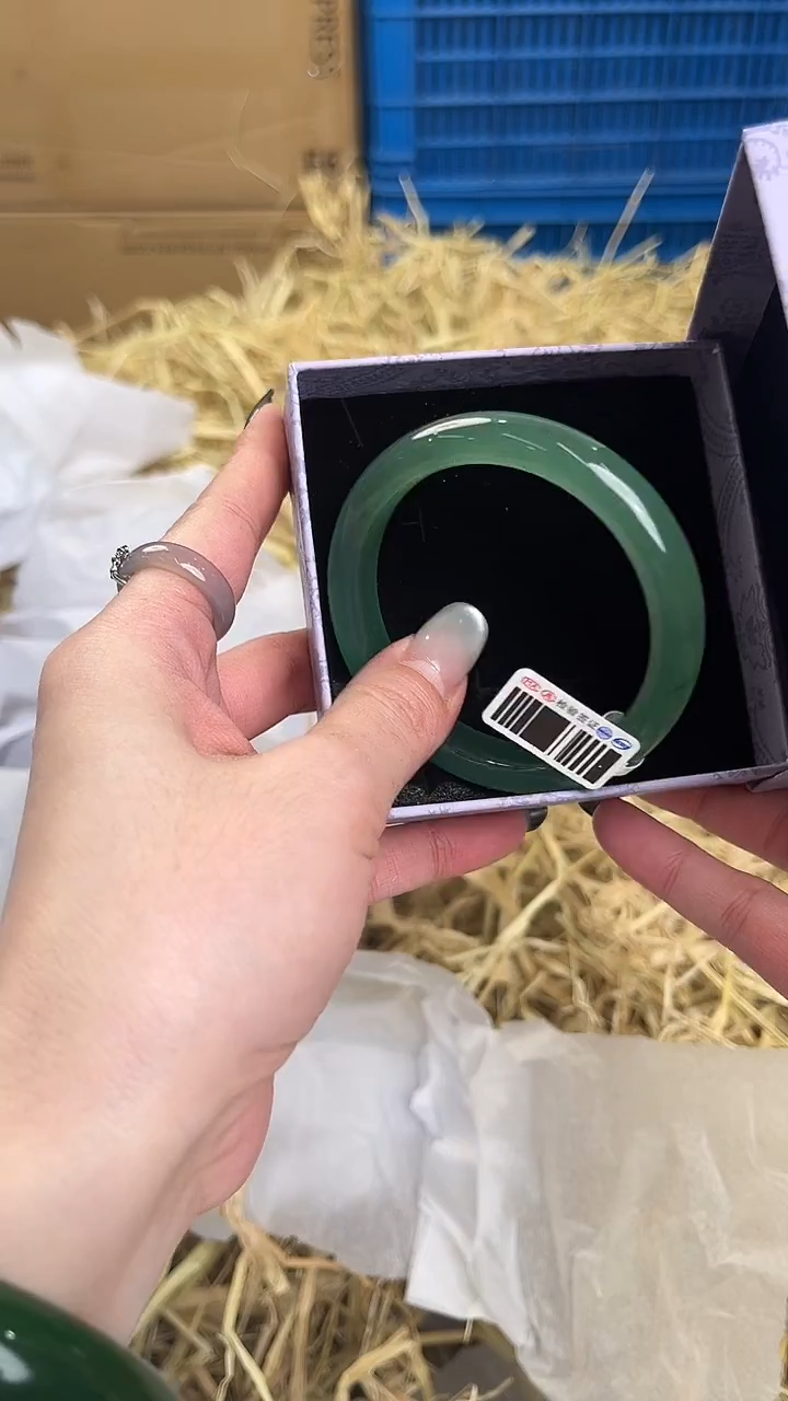 未镶嵌手镯石英质玉D-2396