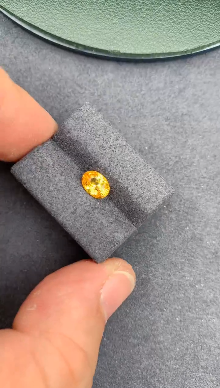 【闪购商品】彩色蓝宝石裸石未镶嵌1ct  黄色蓝宝石