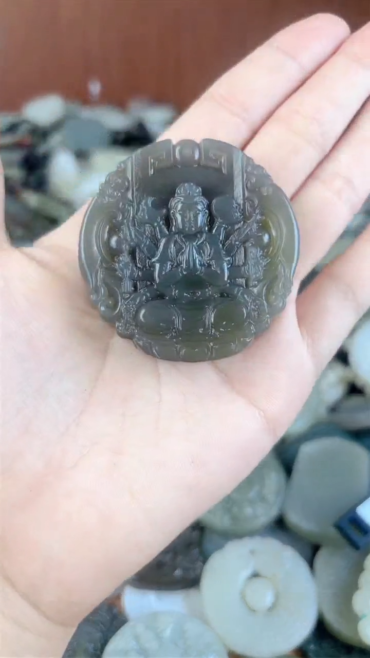 和田玉未镶嵌颈饰1