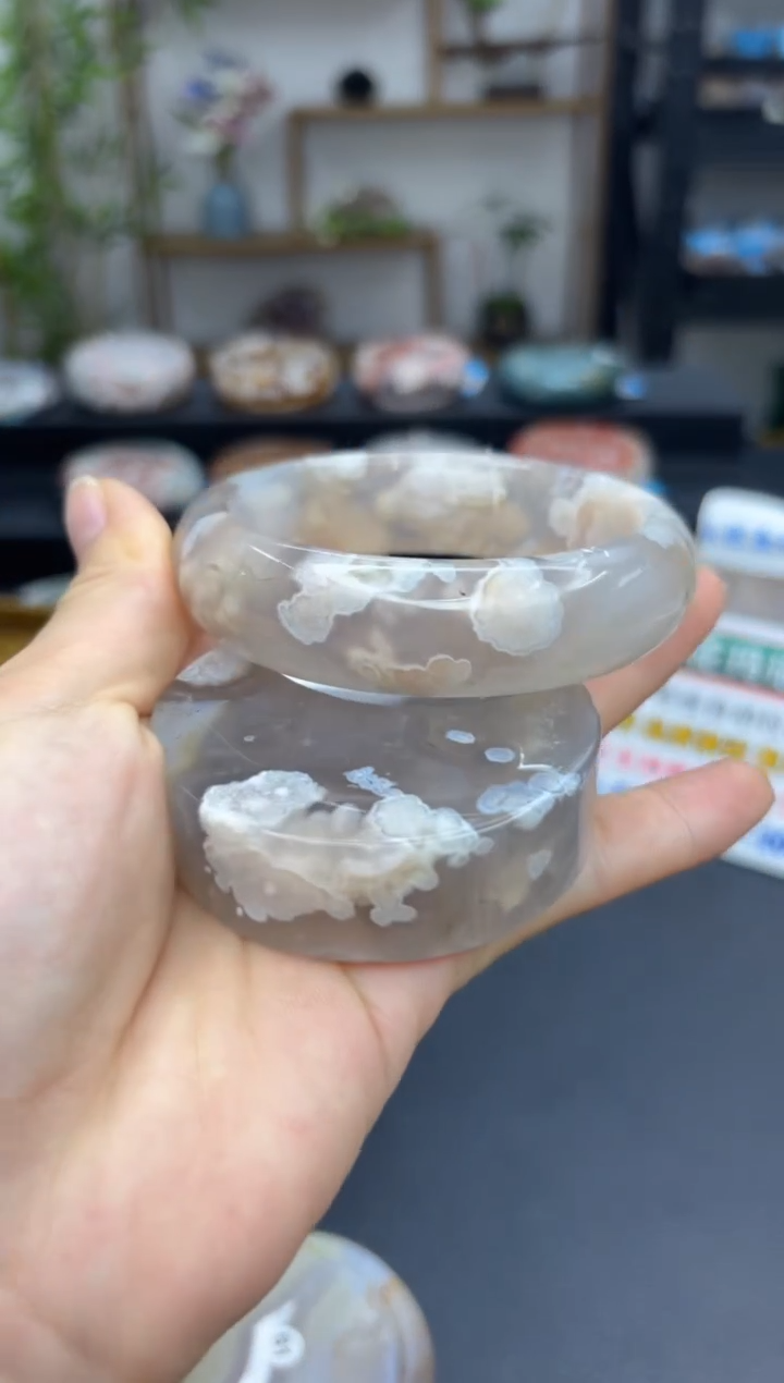 【闪购商品】石英质玉手镯未镶嵌A11(61圈赠送镯心)