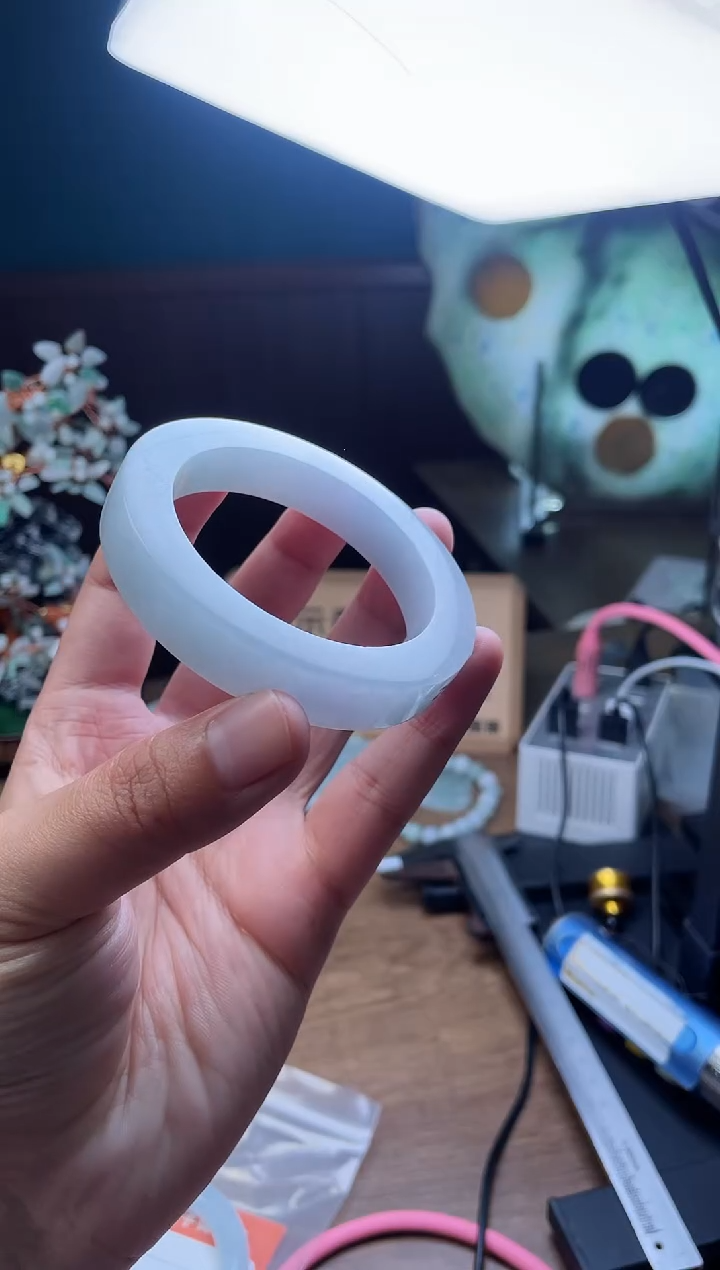 【闪购商品】定制翡翠手镯未镶嵌定制