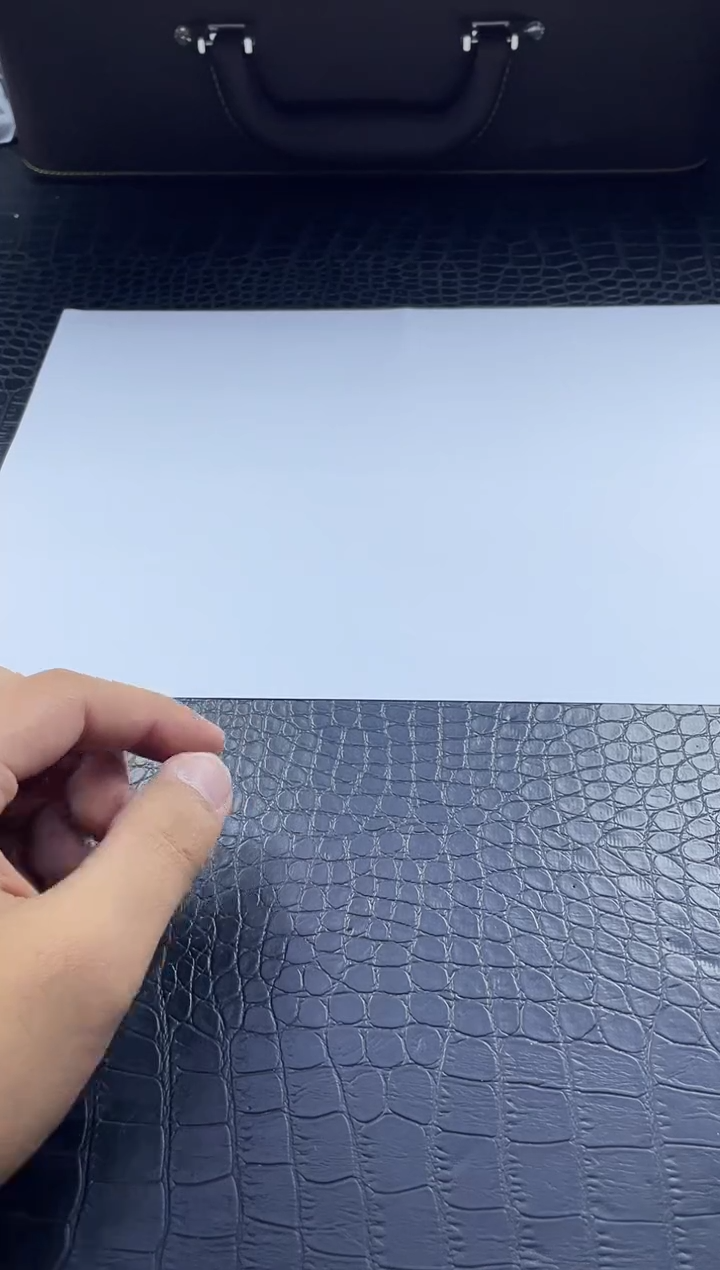 礼物  时尚冰透女款精美