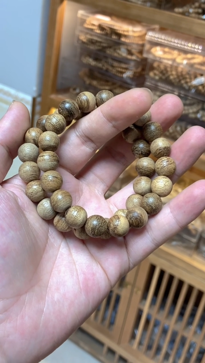 手串沉香越南圆珠单圈1.1蚁漏多样性发其一