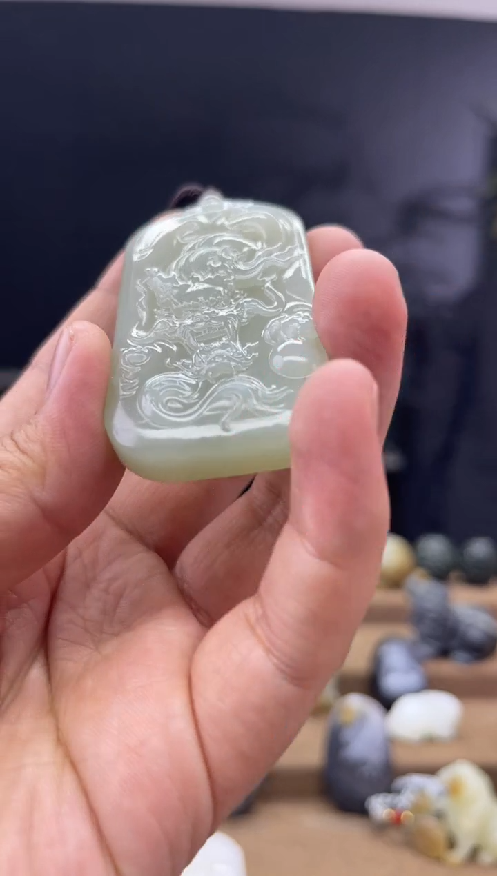 颈饰未镶嵌和田玉1