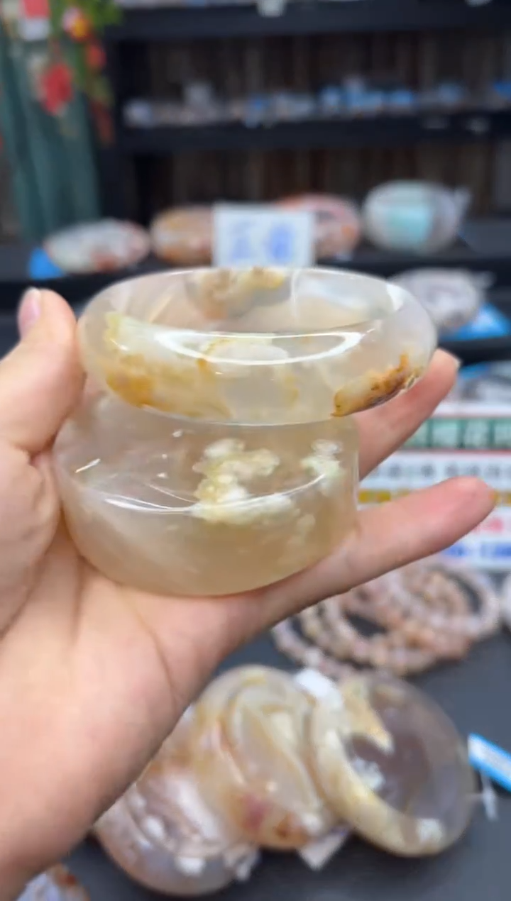 【闪购商品】石英质玉手镯未镶嵌201（62圈赠送镯心）