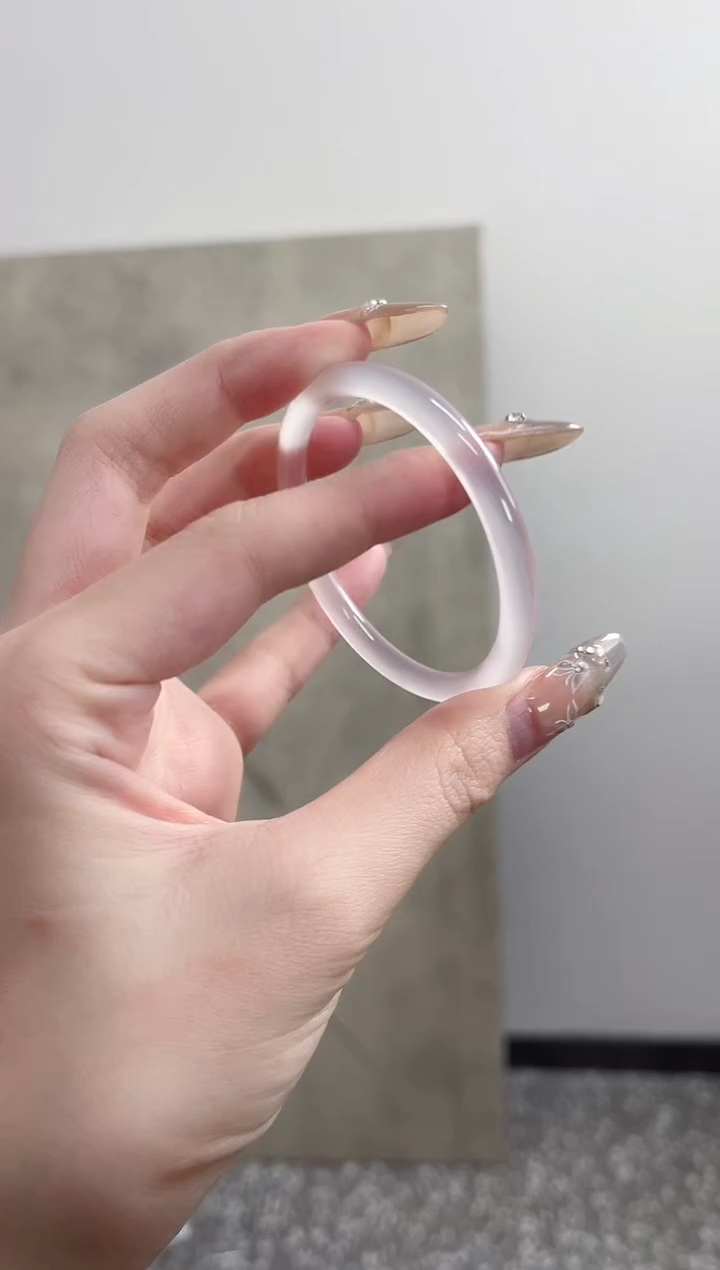 【闪购商品】玛瑙/玉髓手镯未镶嵌51-52圈