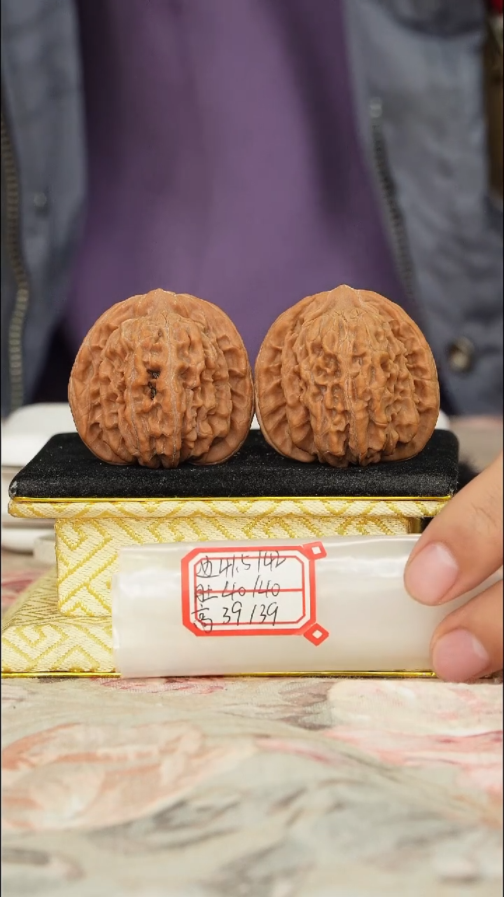 【闪购商品】文玩核桃把件平谷四座楼