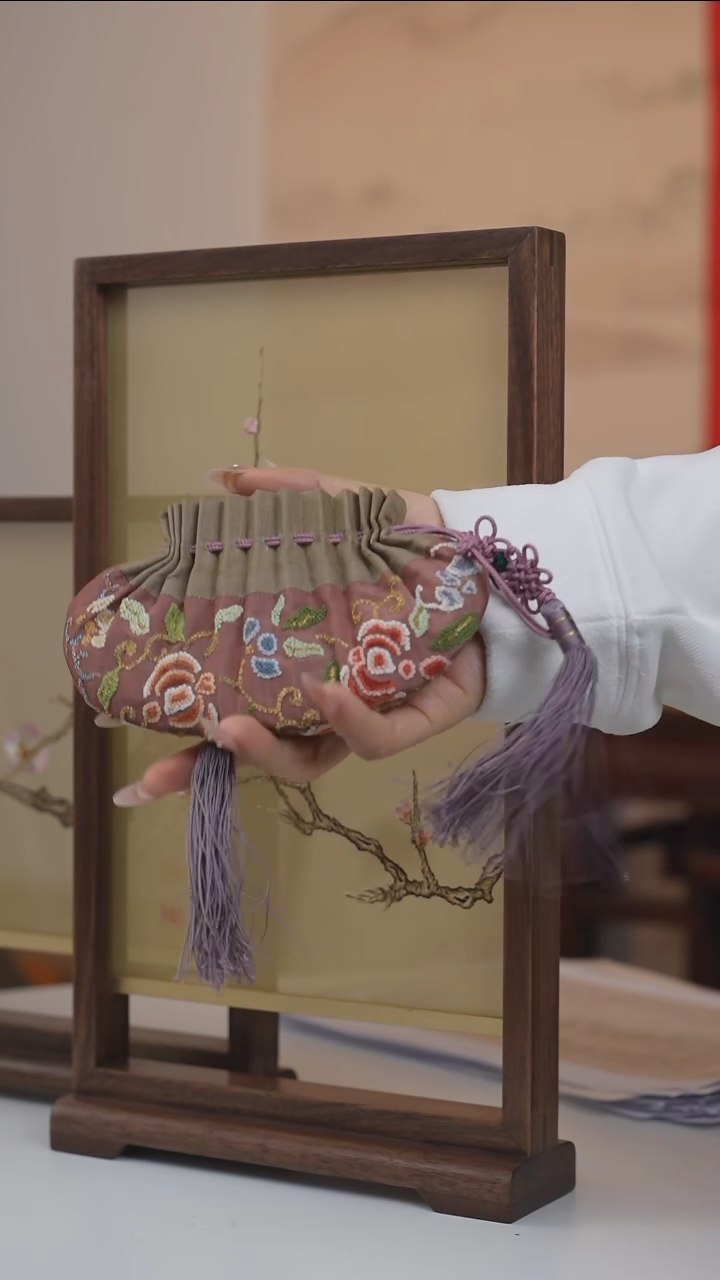 【闪购商品】刺绣缂丝打子绣香芋紫大香囊瓜果图