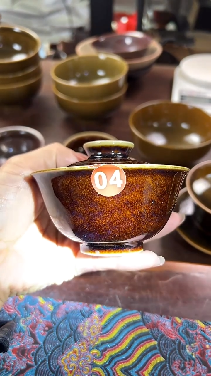 特色窑变色的两才盖碗120cc