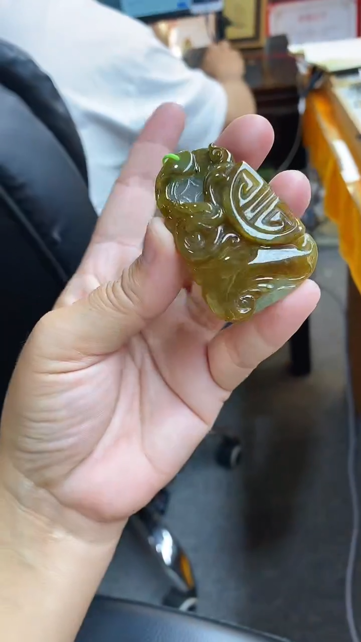 【闪购商品】翡翠颈饰未镶嵌挂件