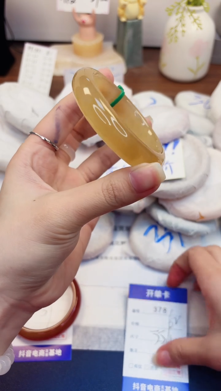 【闪购商品】石英质玉手镯未镶嵌378-财气镯-圈口55