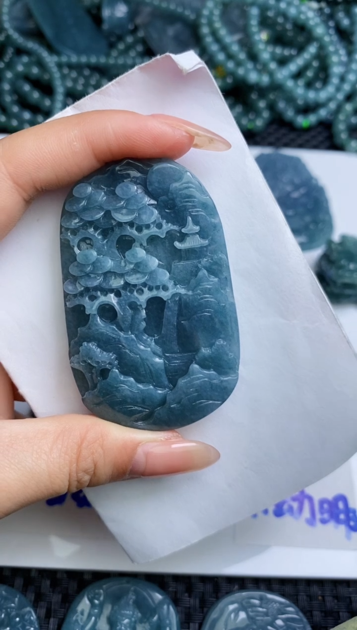 【闪购商品】翡翠颈饰未镶嵌