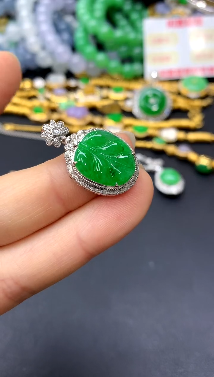 颈饰18K金镶嵌翡翠412-中国好珍宝