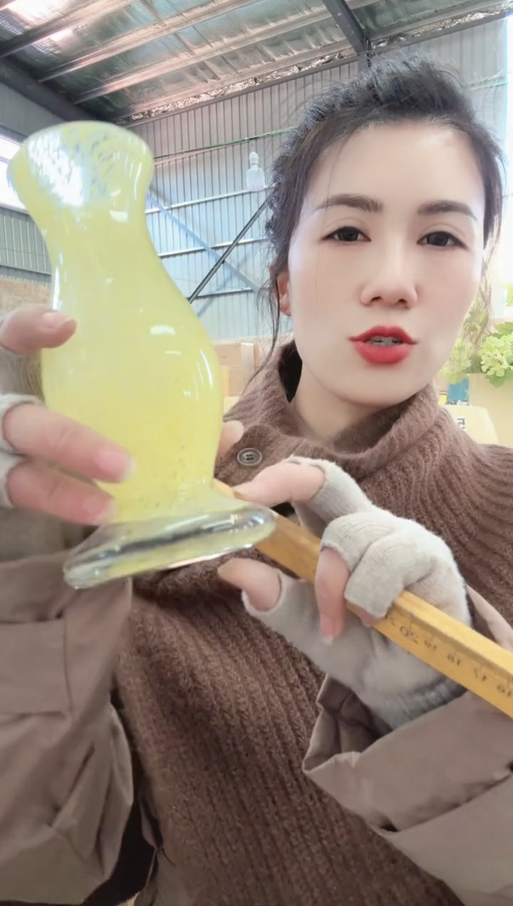 119直播玻璃花瓶