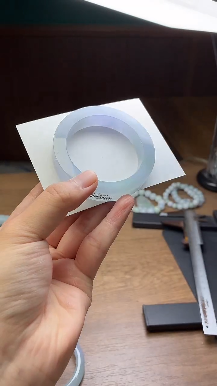 未镶嵌手镯定制翡翠洋*秀定制