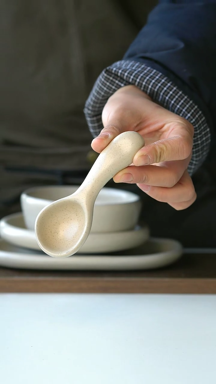 【闪购商品】陶瓷奶油杏短柄勺11.5cm@4-2@