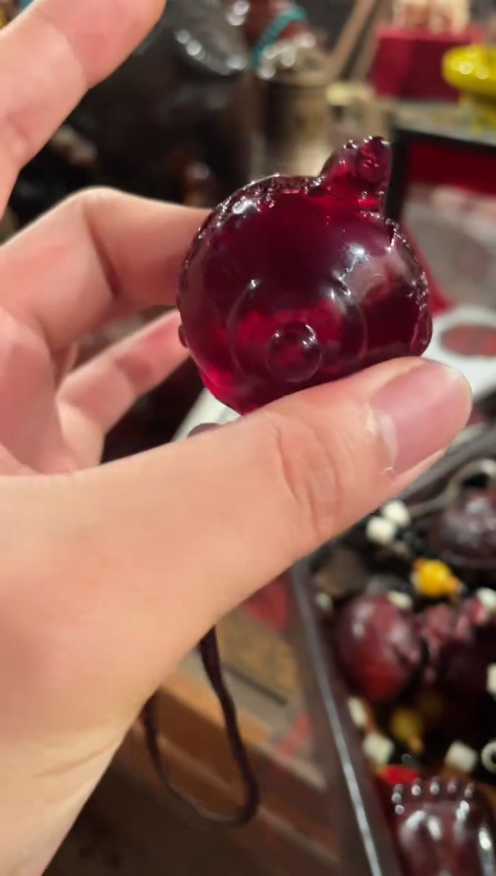 未镶嵌颈饰琥珀红把把壶