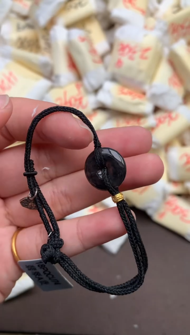 翡翠挂件未镶嵌—