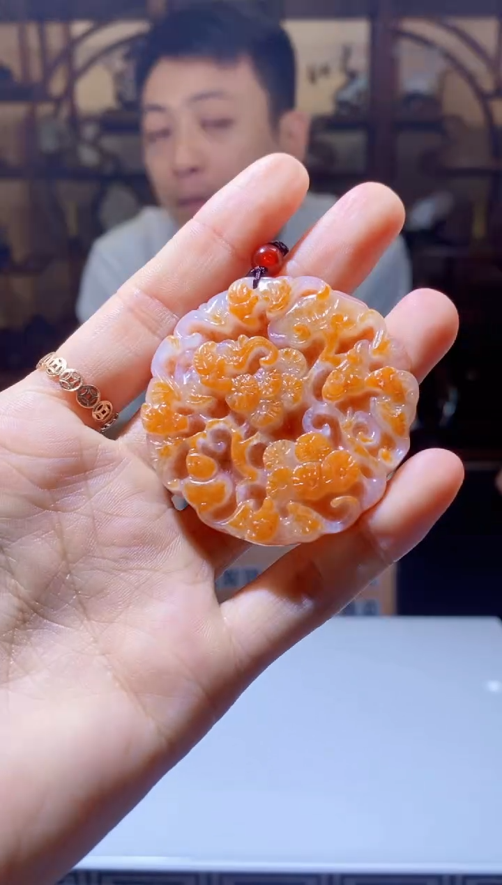 翡翠未镶嵌颈饰 JH0610013