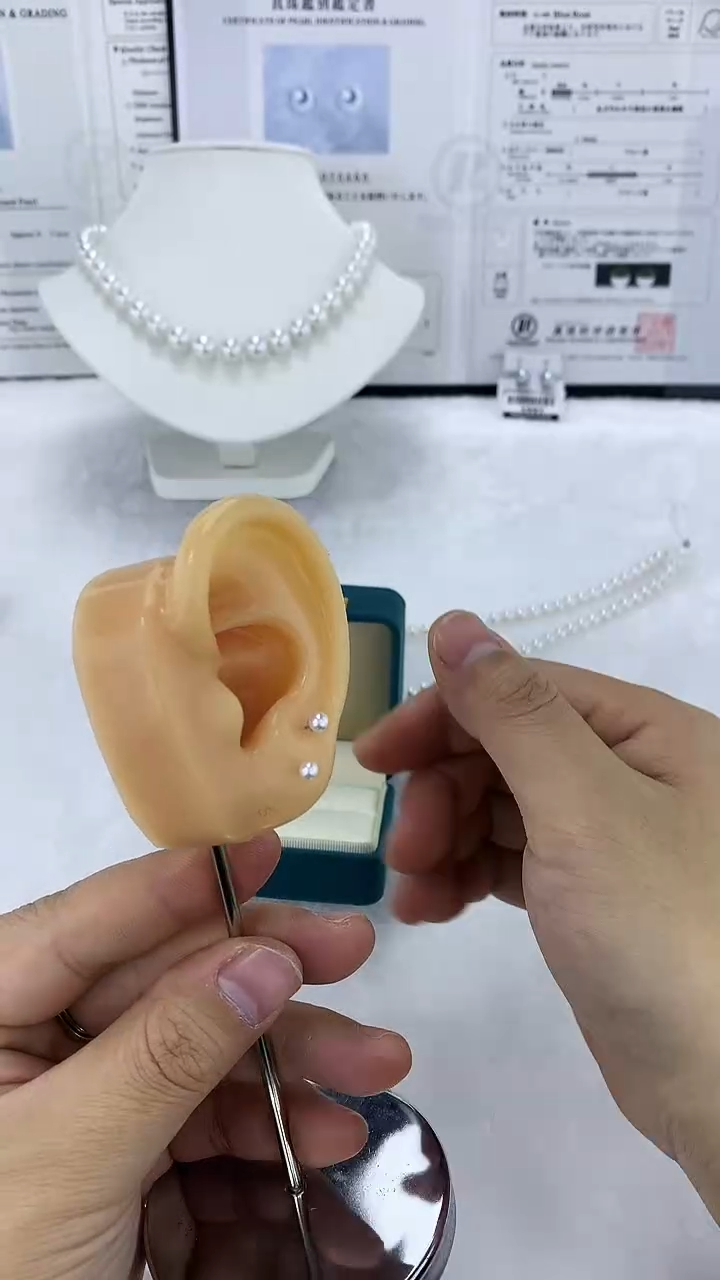 铂Pt900镶嵌AQ海水珍珠海水珍珠耳钉@@YE445