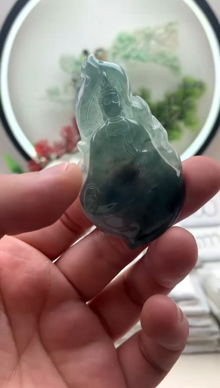 颈饰未镶嵌翡翠观音