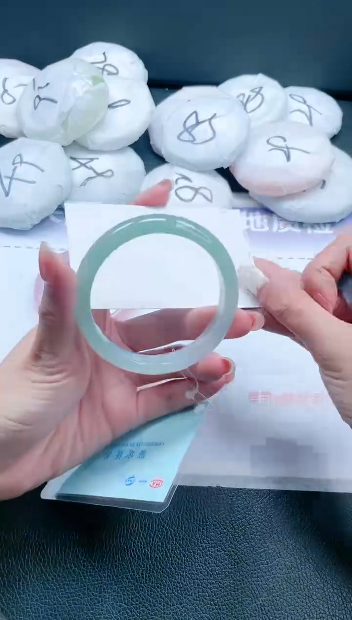 【闪购商品】石英质玉手镯未镶嵌15J274-54