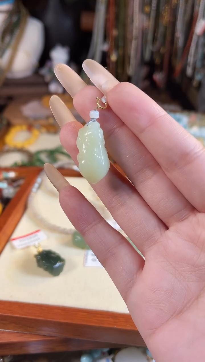 【闪购商品】和田玉吊坠(不含链)银S925镶嵌多样性发货其一