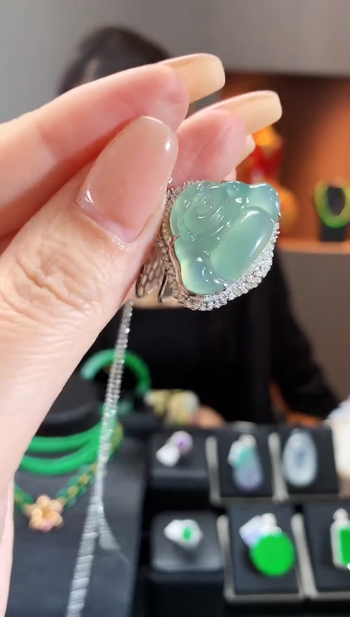 【闪购商品】翡翠吊坠(不含链)18K金镶嵌佛公吊坠