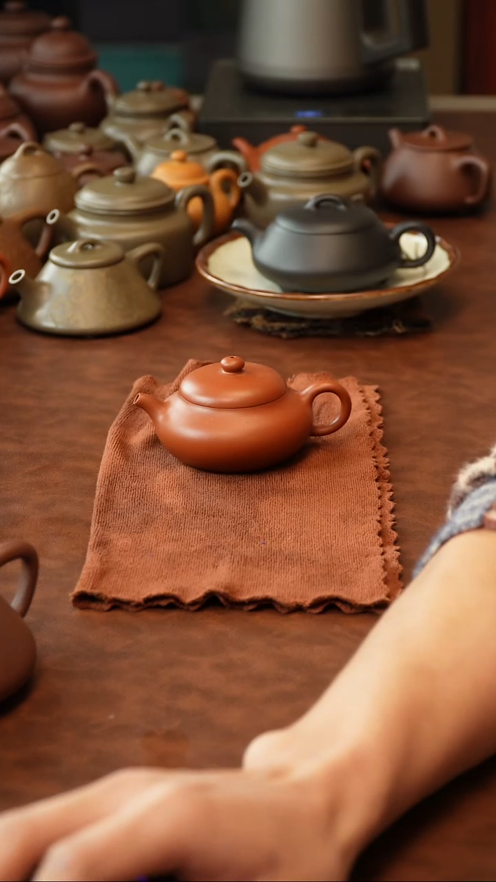 茶壶紫砂向*?原矿宜兴紫砂茶壶预售