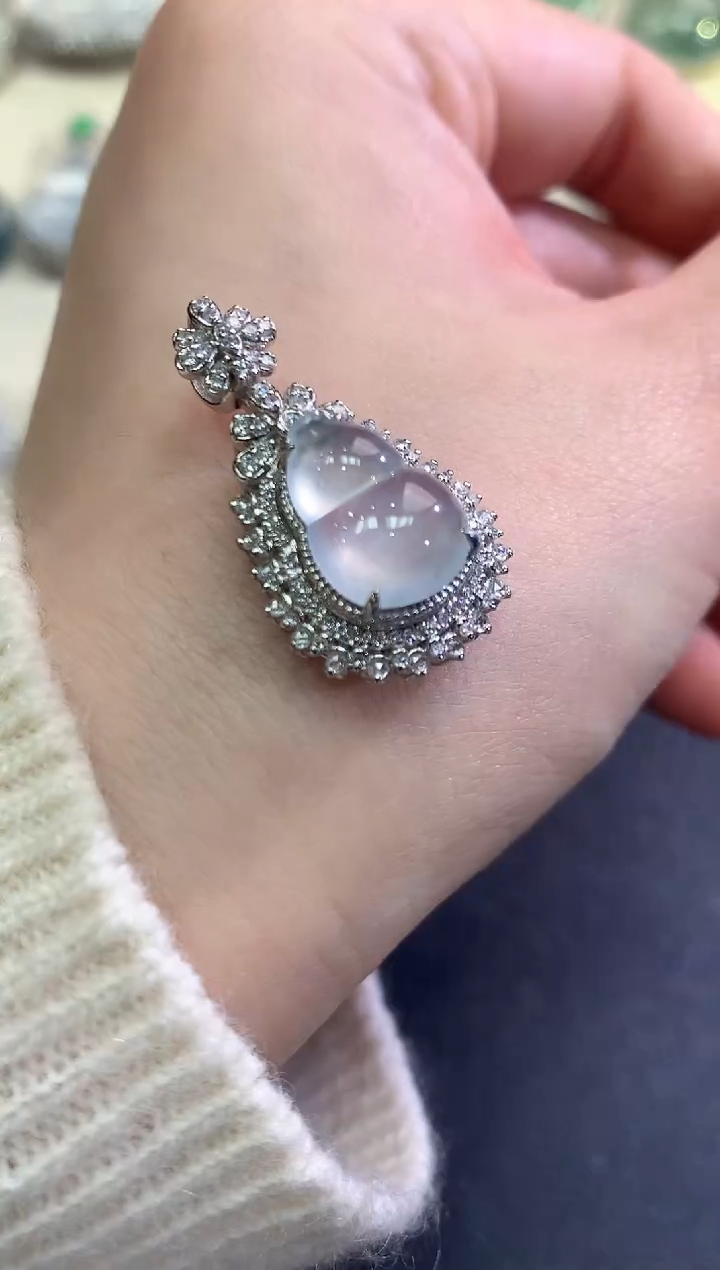 【闪购商品】翡翠颈饰18K金镶嵌B104   