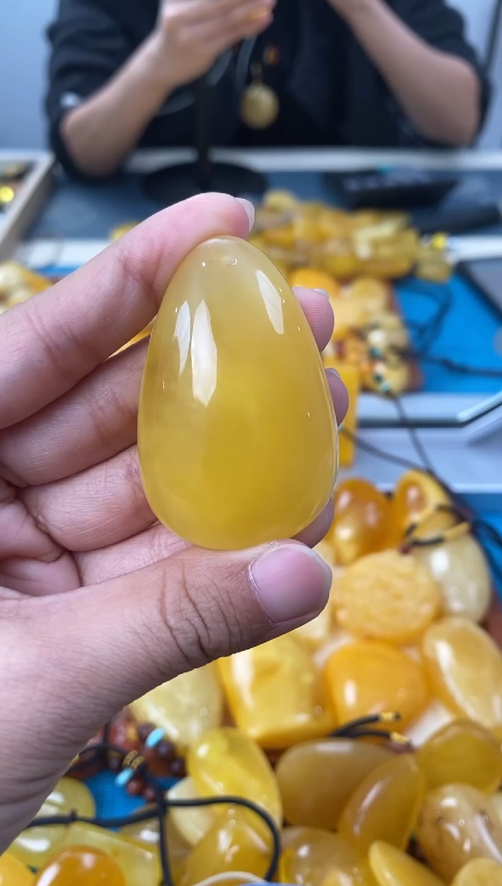 【闪购商品】琥珀裸石未镶嵌天然琥珀蜜蜡水滴