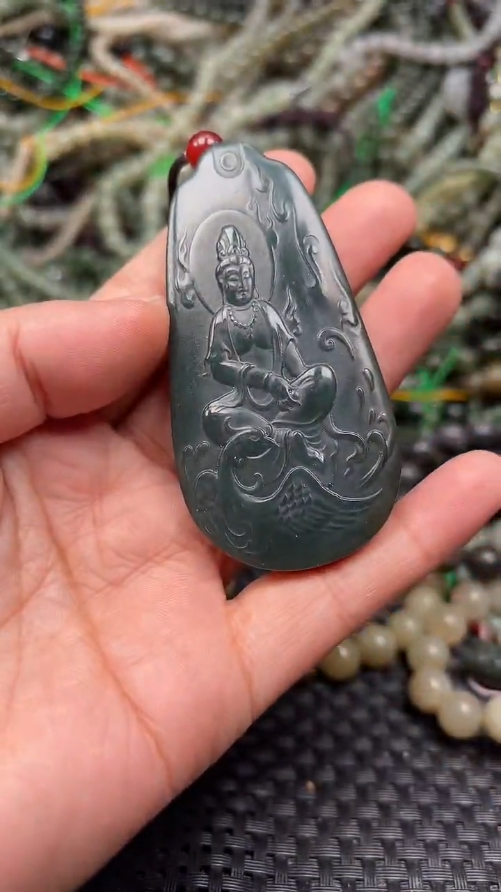 颈饰未镶嵌和田玉1