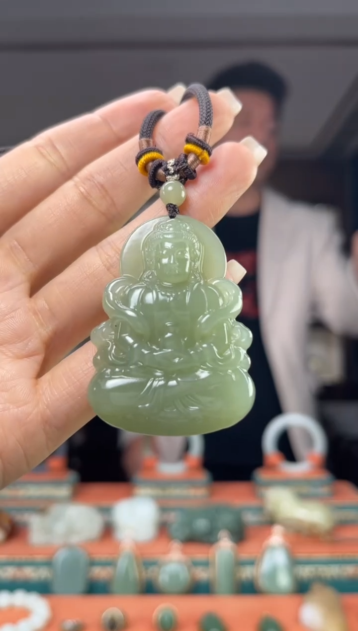 颈饰未镶嵌和田玉佩佩