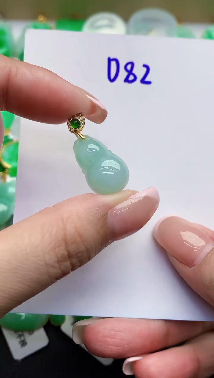 翡翠未镶嵌颈饰缅甸天然翡翠A货
