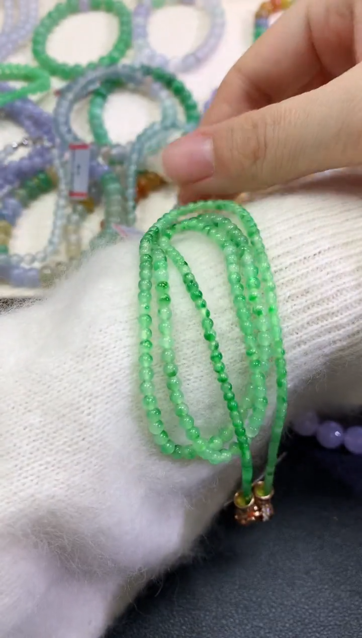 【闪购商品】翡翠手串未镶嵌D85      