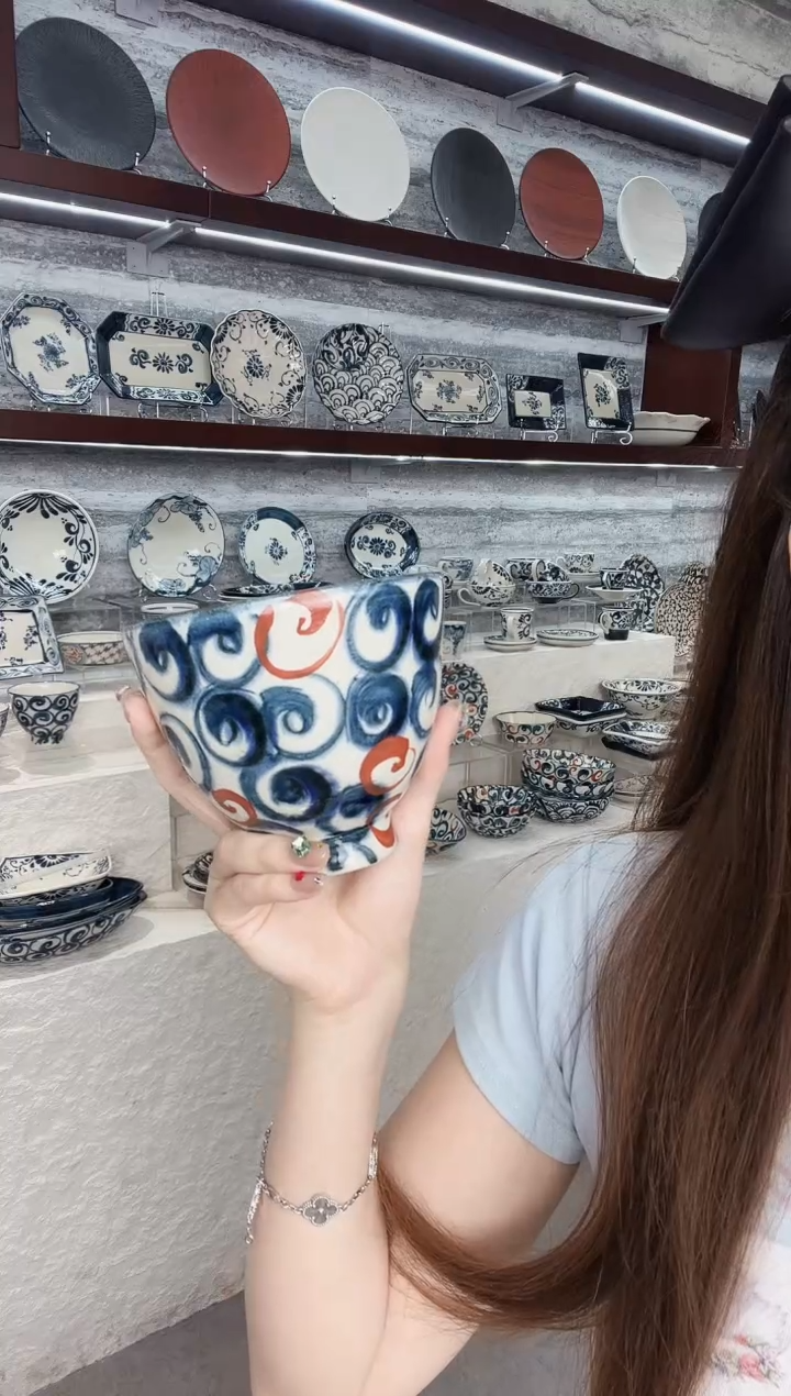 陶宗山窑高脚碗-赤绘旋涡12cm